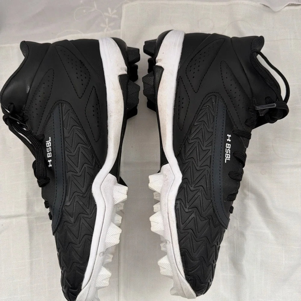 Turf Baseball Soccer lightweight Under Armour 3027446-001 Leadoff Mid 3.0 M7 W8.